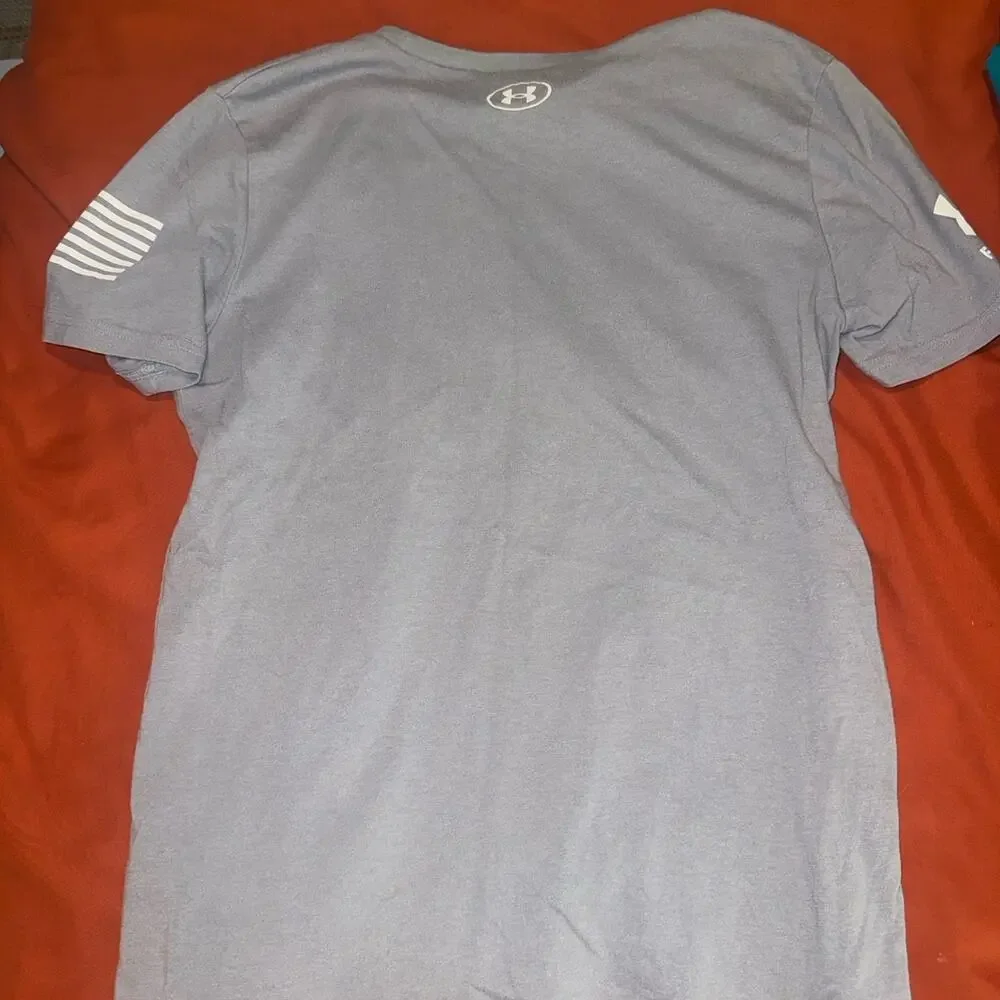 Under Armour Boys YLG Freedom Graphic T-Shirt Gray Patriotic USA Flag